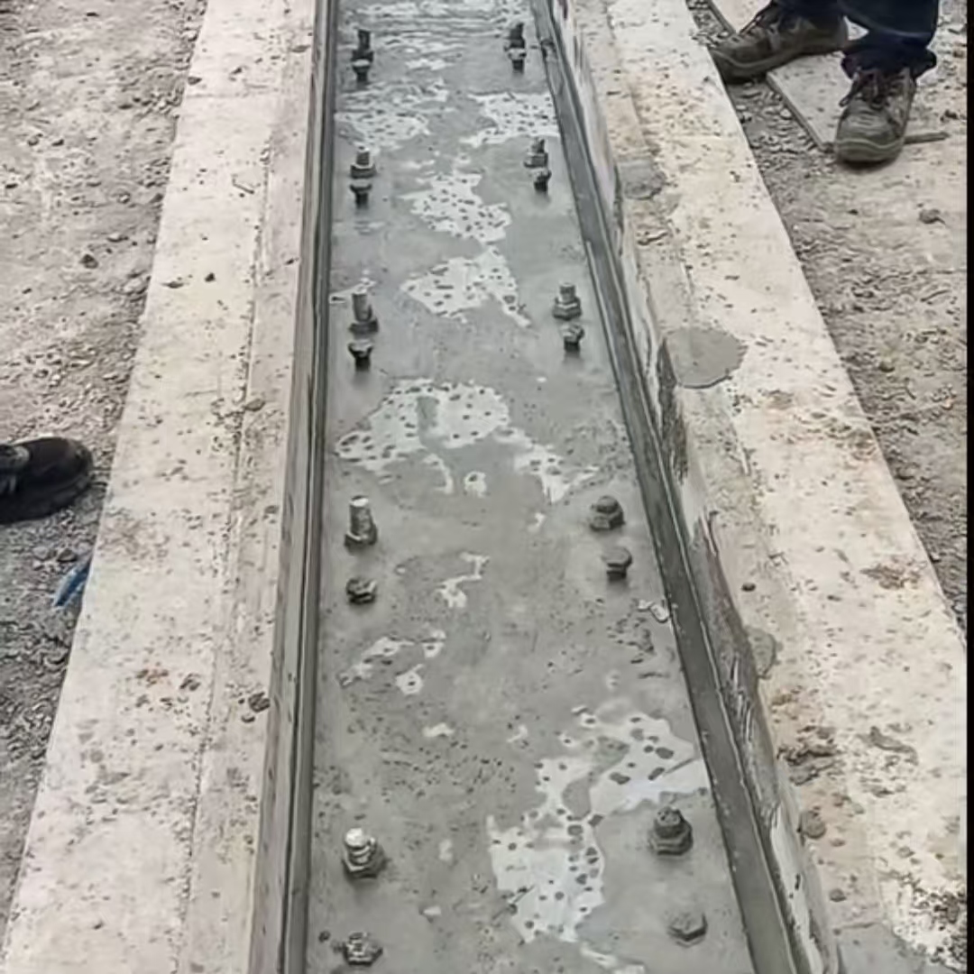 郴州港口码头起重机龙门吊重型机械设备稳固用早强快凝轨道胶泥